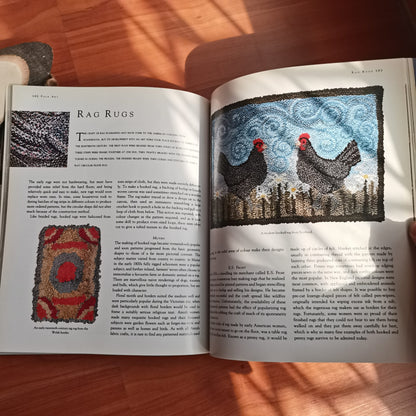 creative folk-art book inside داخل كتاب الفن الشعبي الإبداعي