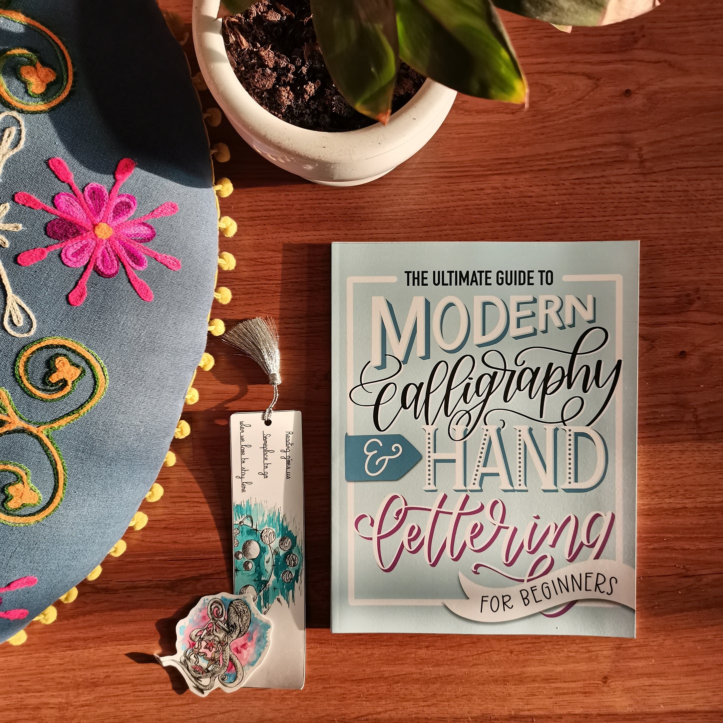 The Ultimate Guide to Modern Calligraphy & Hand Lettering for Beginners